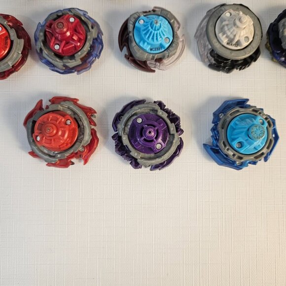 20 Complete Beyblades 6 Launchers + Extras - Picture 10 of 10